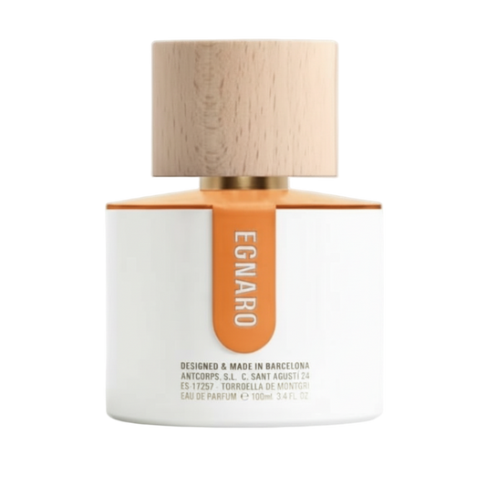 Flacon du parfum Egnaro – Parfum de niche boisé et aromatique.
