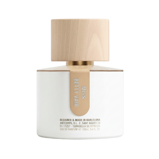 Flacon du parfum Miss Betty Vair – Parfum de niche floral et vintage